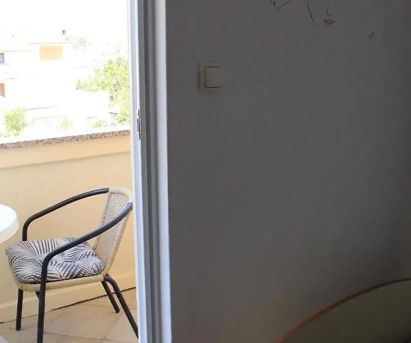 Apartament Kampor Damira *